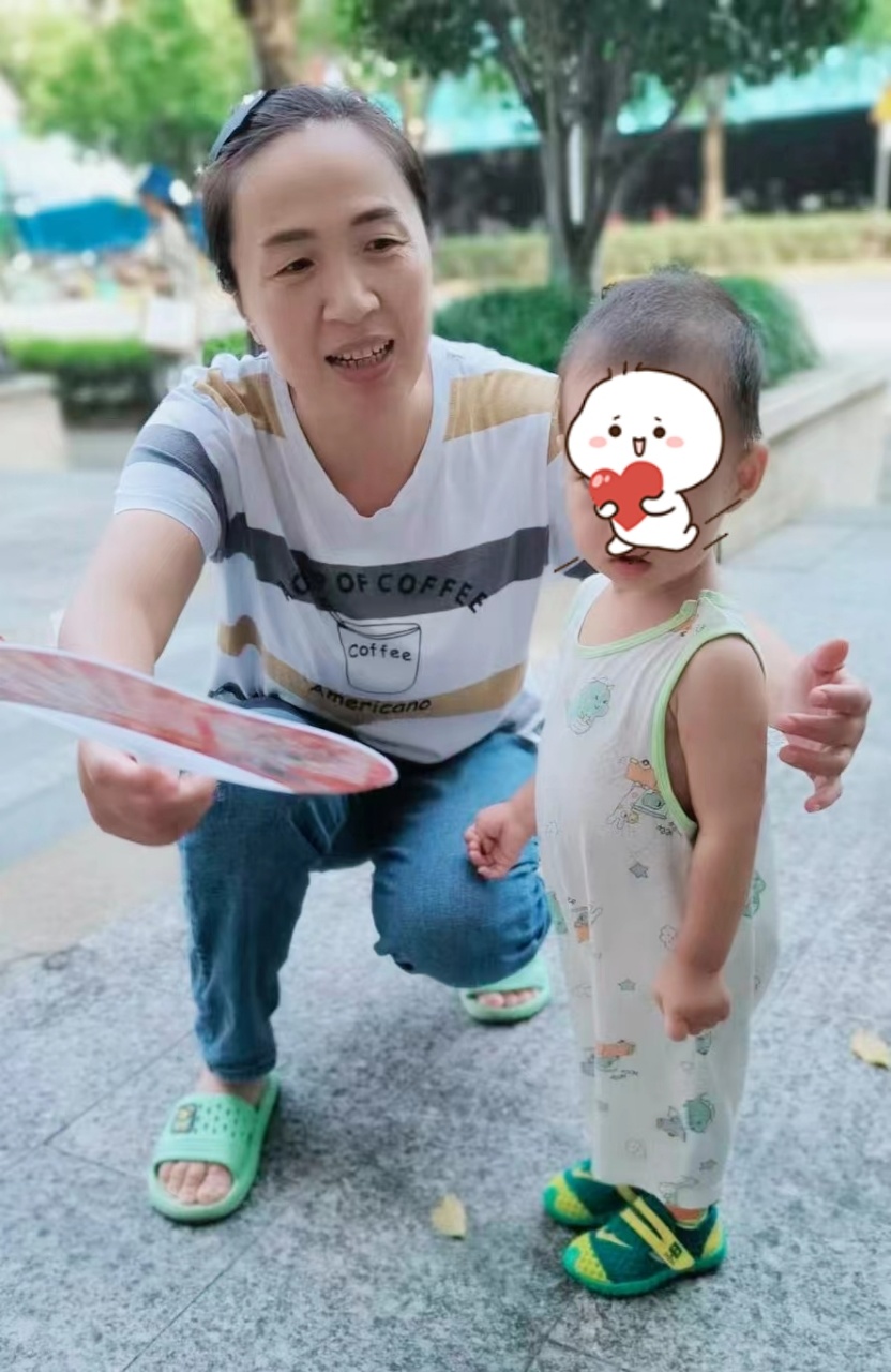 覃阿姨缩略图2