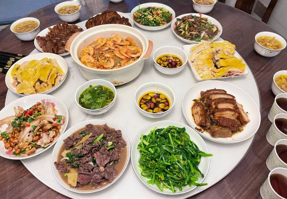 冯阿姨工作生活照2