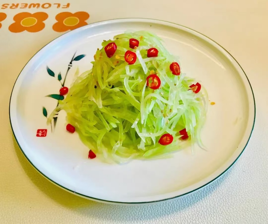 张阿姨工作生活照2