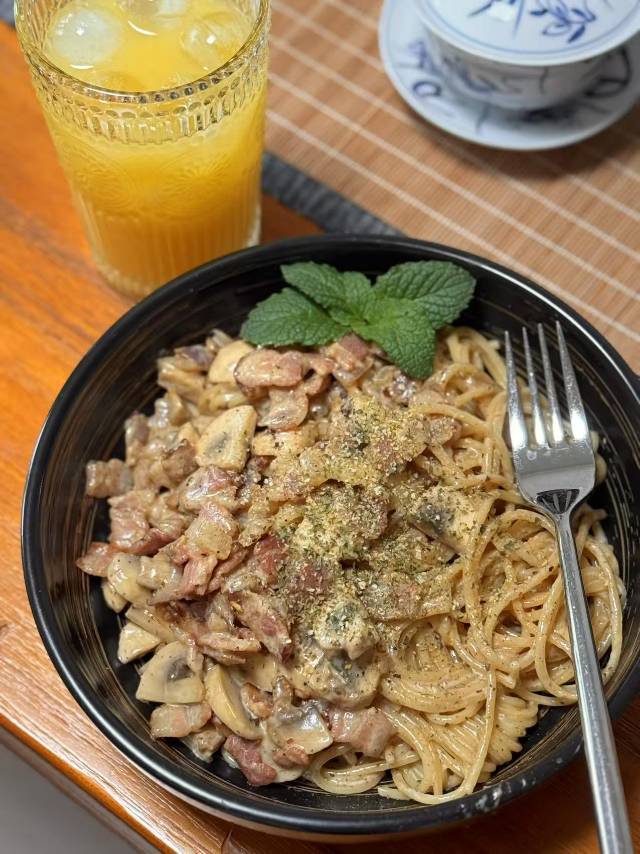 孙阿姨工作生活照6