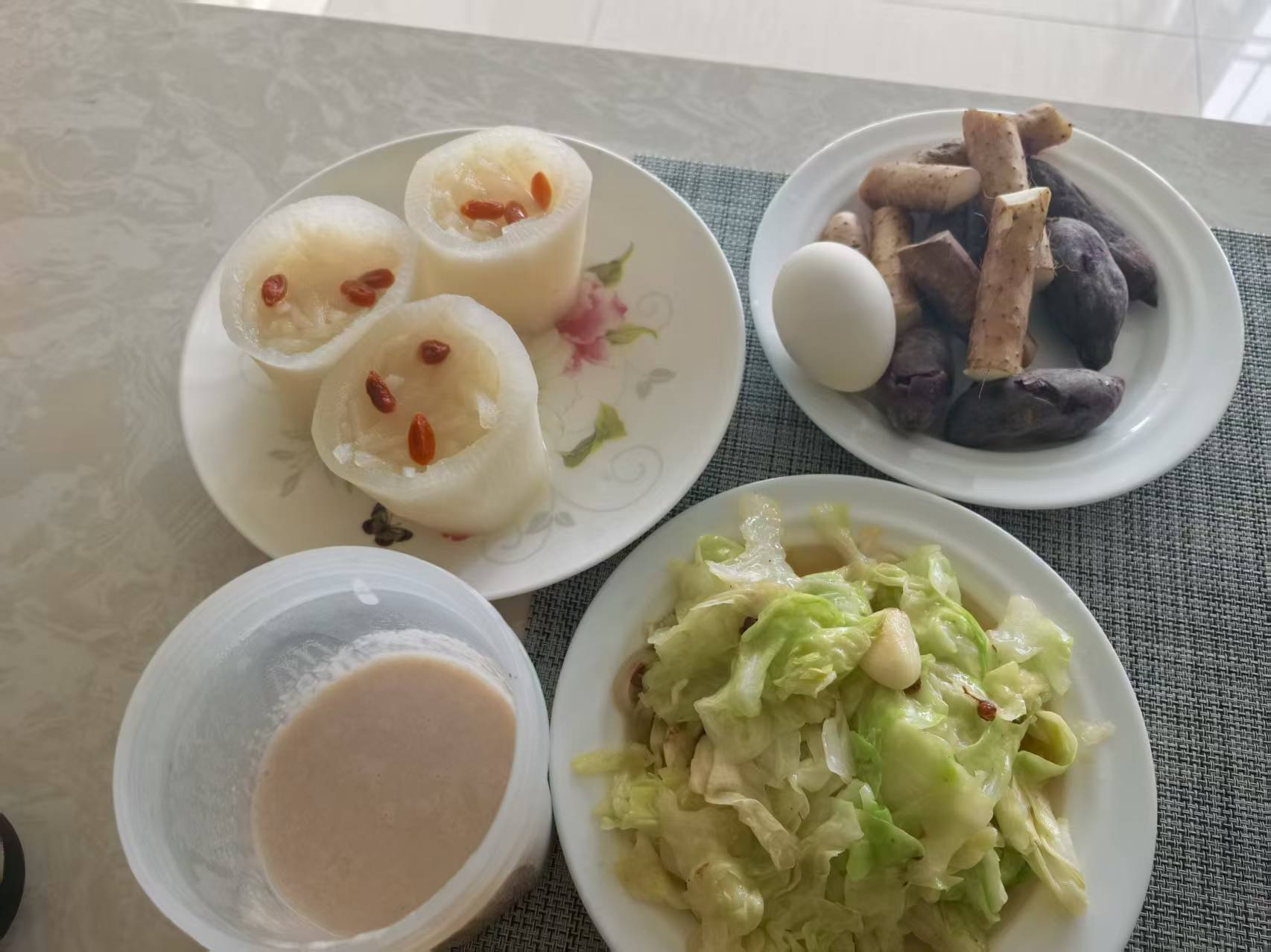 张阿姨工作生活照3