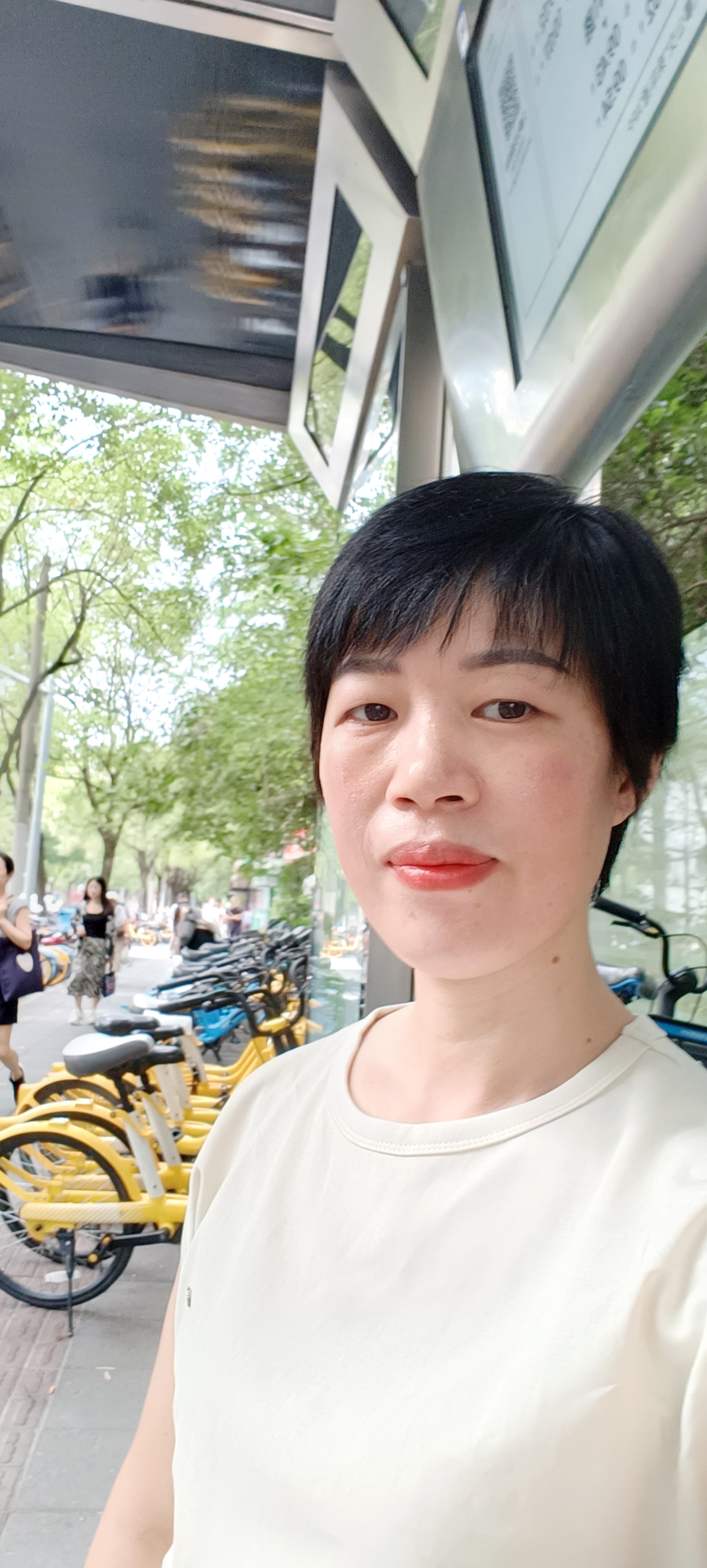 邓阿姨缩略图2