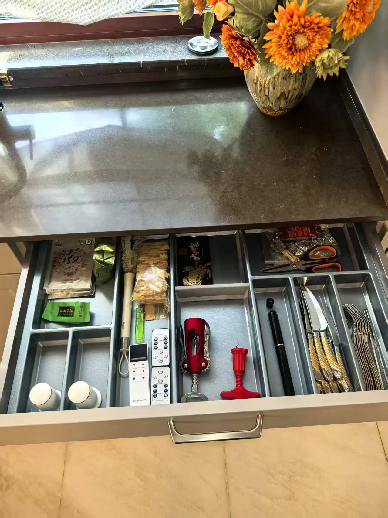傅阿姨工作生活照4