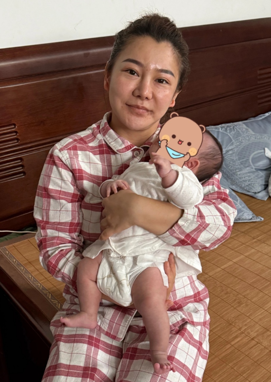 家政月嫂谢阿姨公开照片