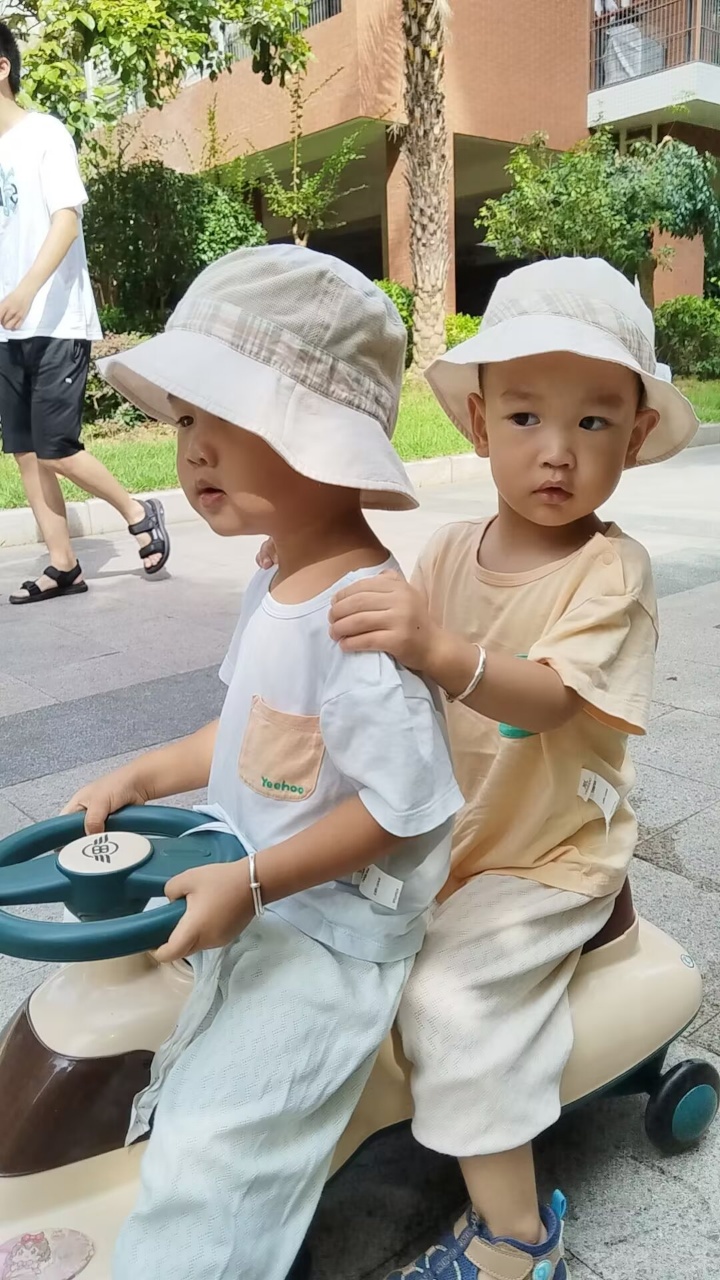 陈阿姨工作生活照4
