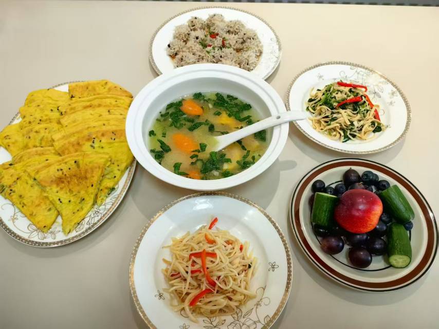 张阿姨工作生活照5