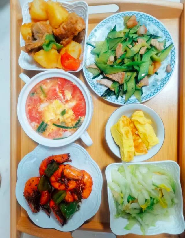 张阿姨工作生活照4