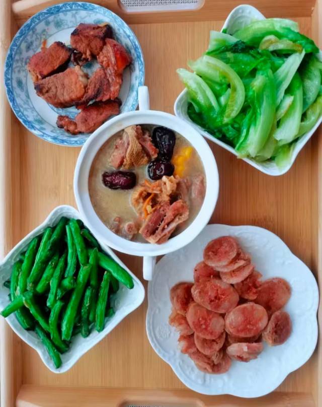 张阿姨工作生活照1