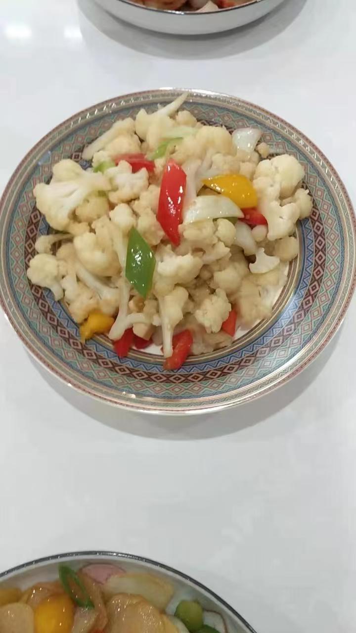 舒阿姨工作生活照2