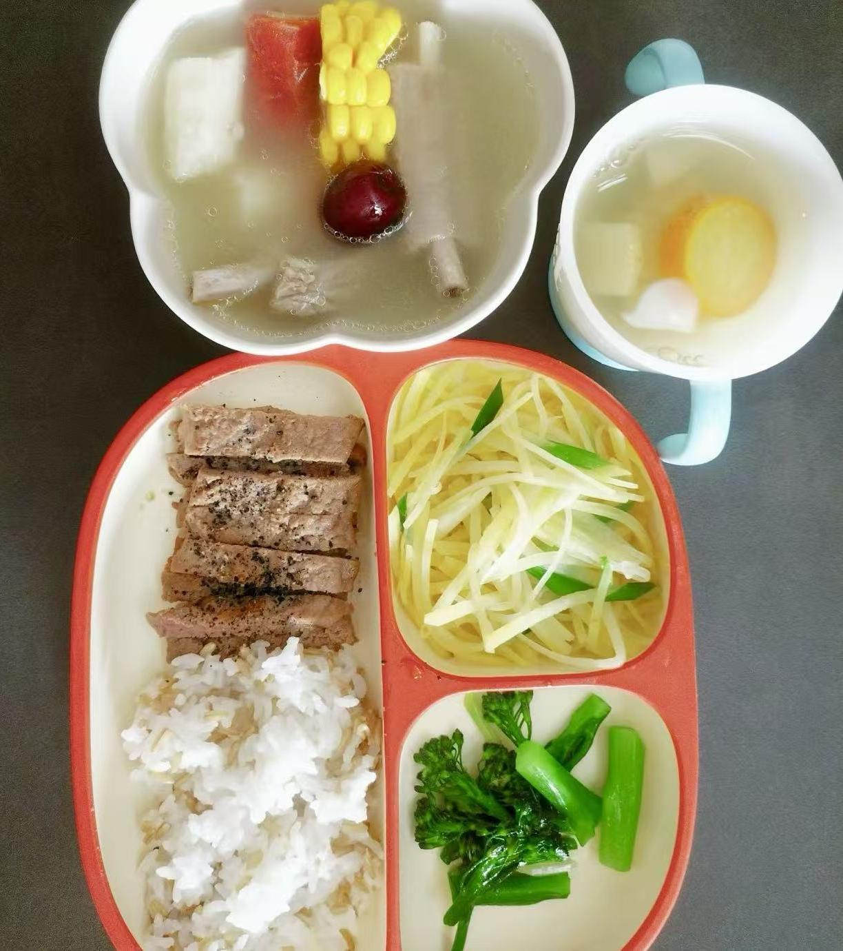 祝阿姨缩略图2