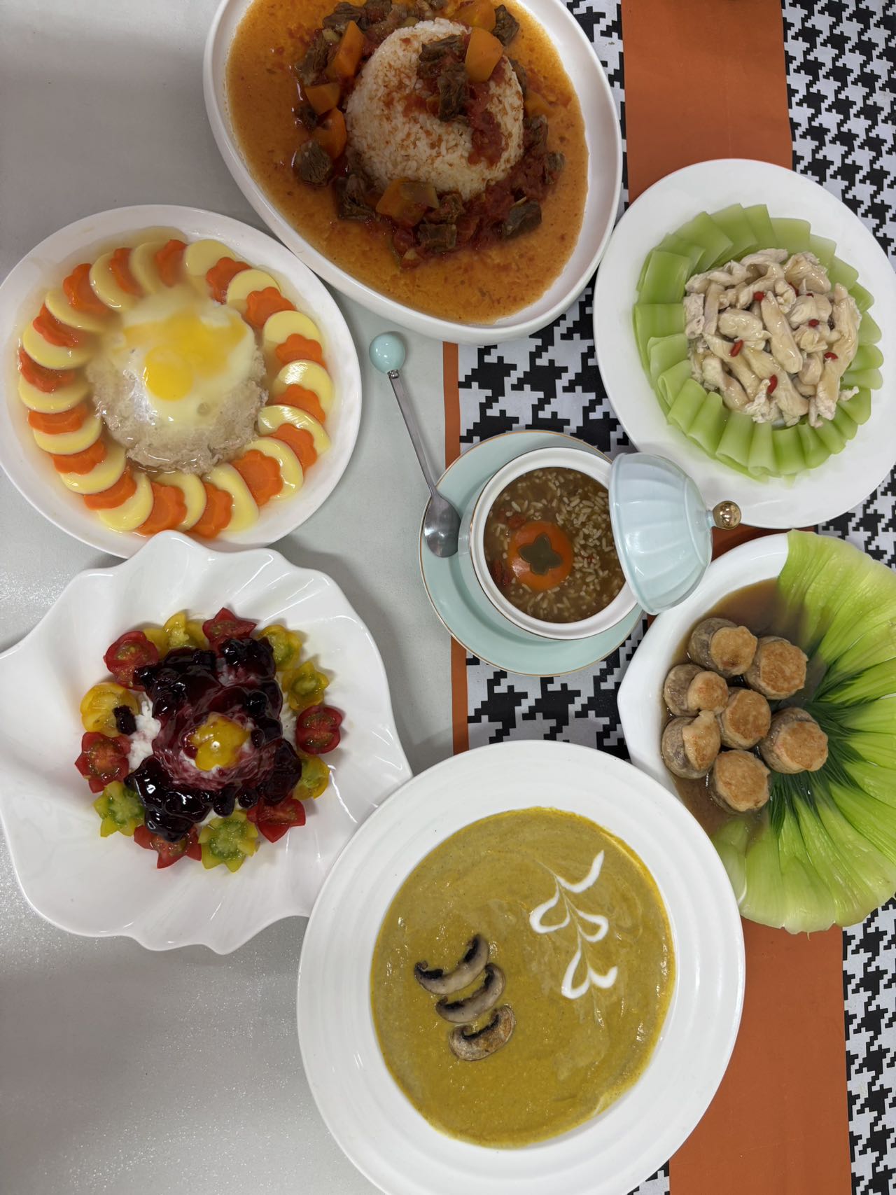 A阿姨工作生活照8