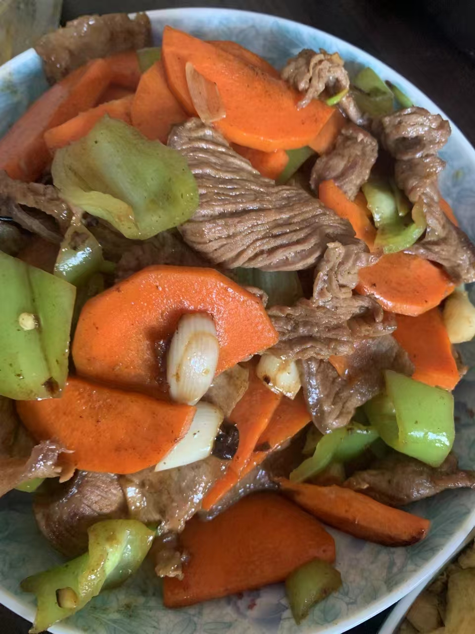 张阿姨工作生活照2