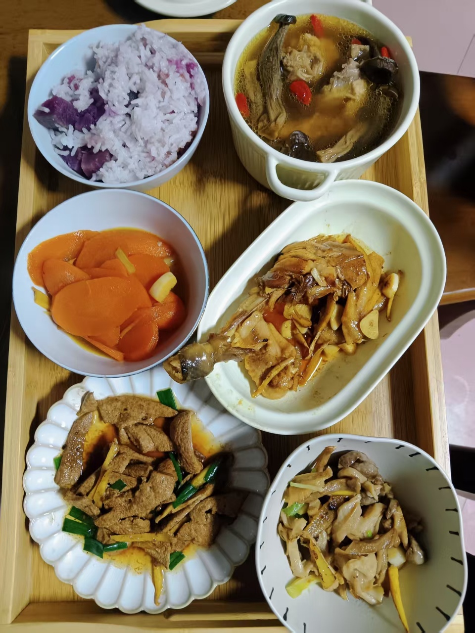 靳阿姨工作生活照8