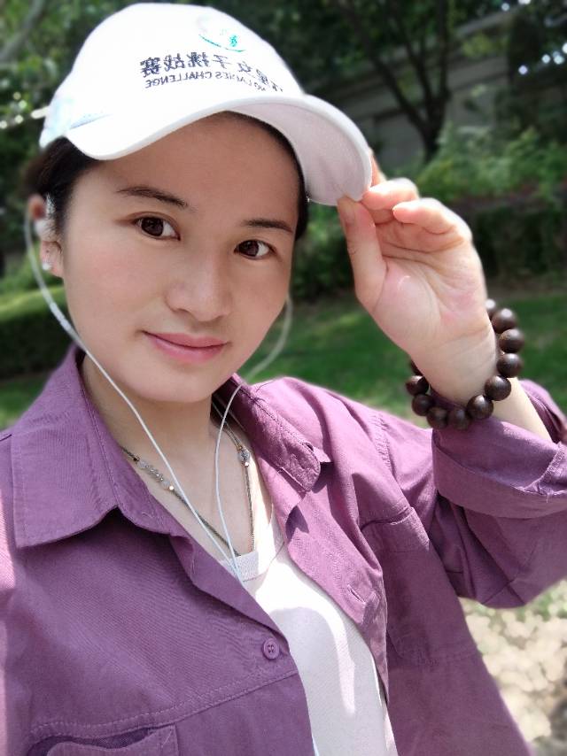 徐阿姨工作生活照2