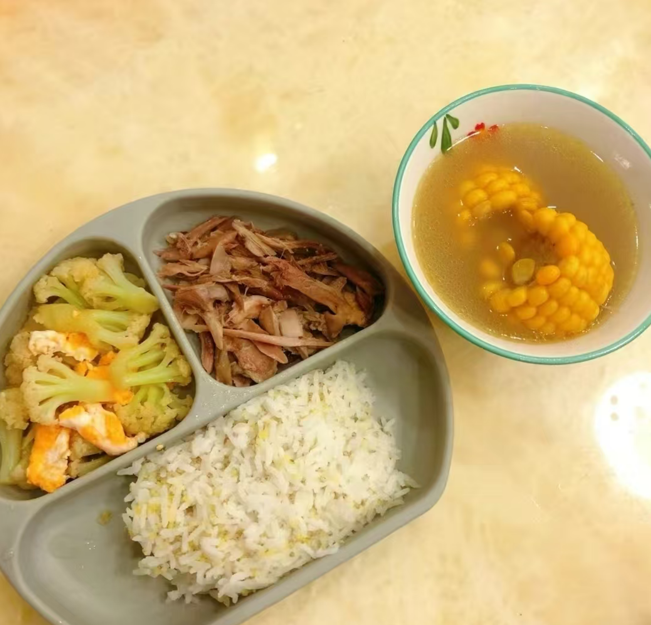 刘阿姨工作生活照9