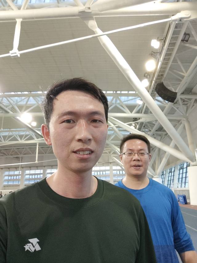 邝阿姨工作生活照2