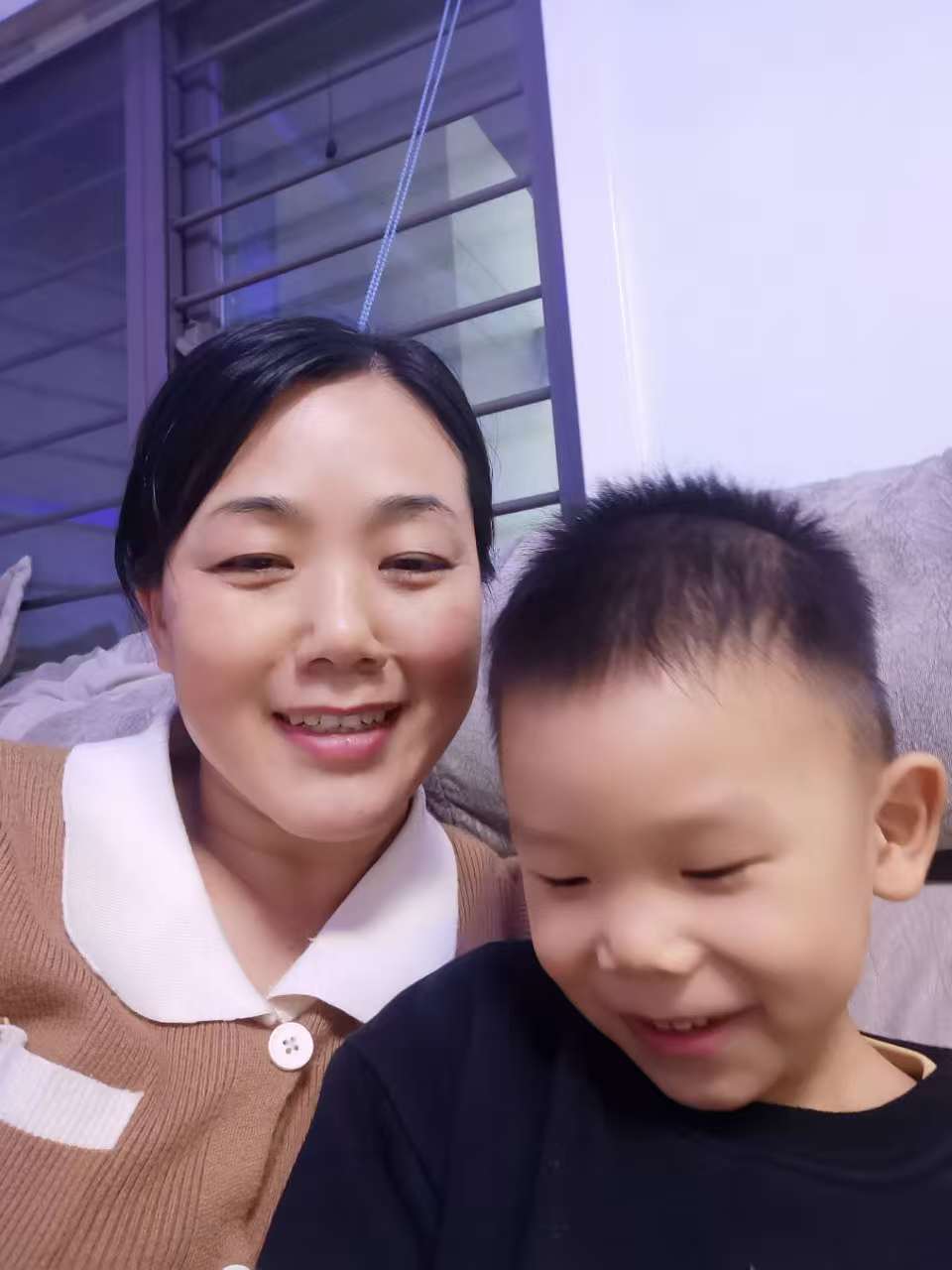 高阿姨工作生活照3