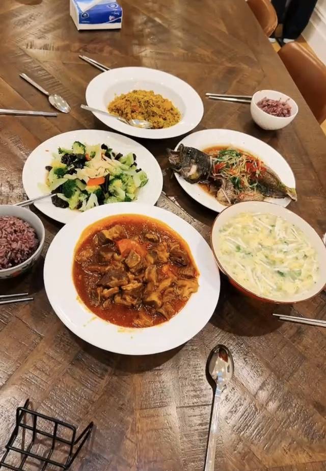 郑阿姨工作生活照11