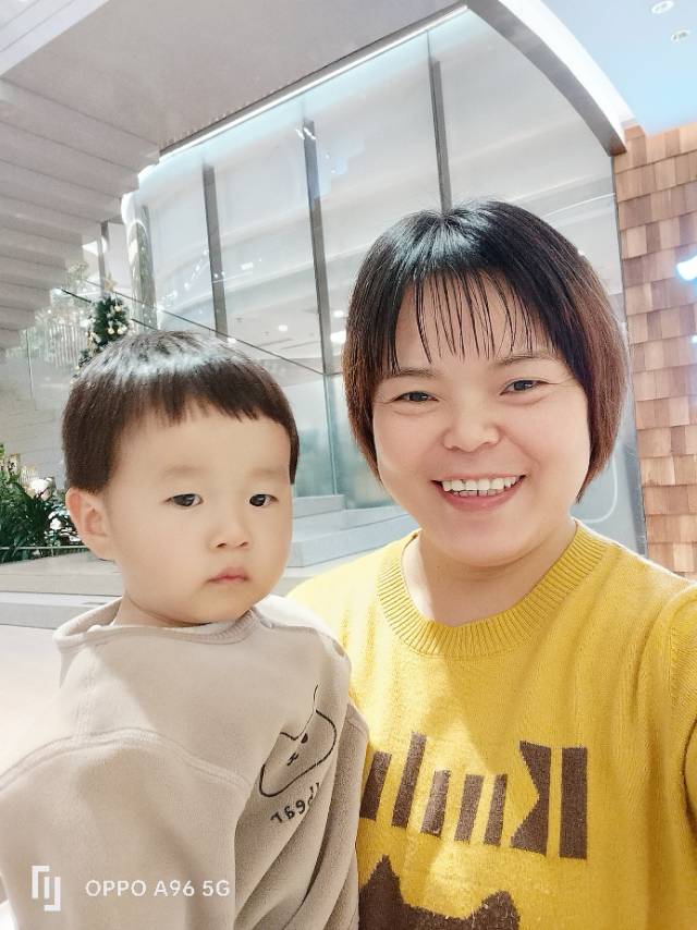 李阿姨工作生活照4