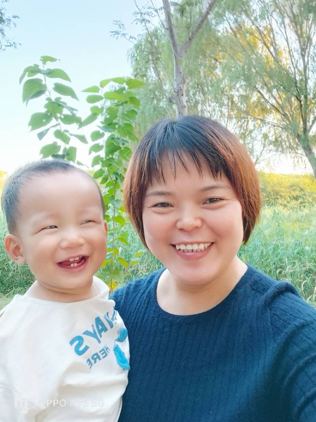 李阿姨工作生活照3