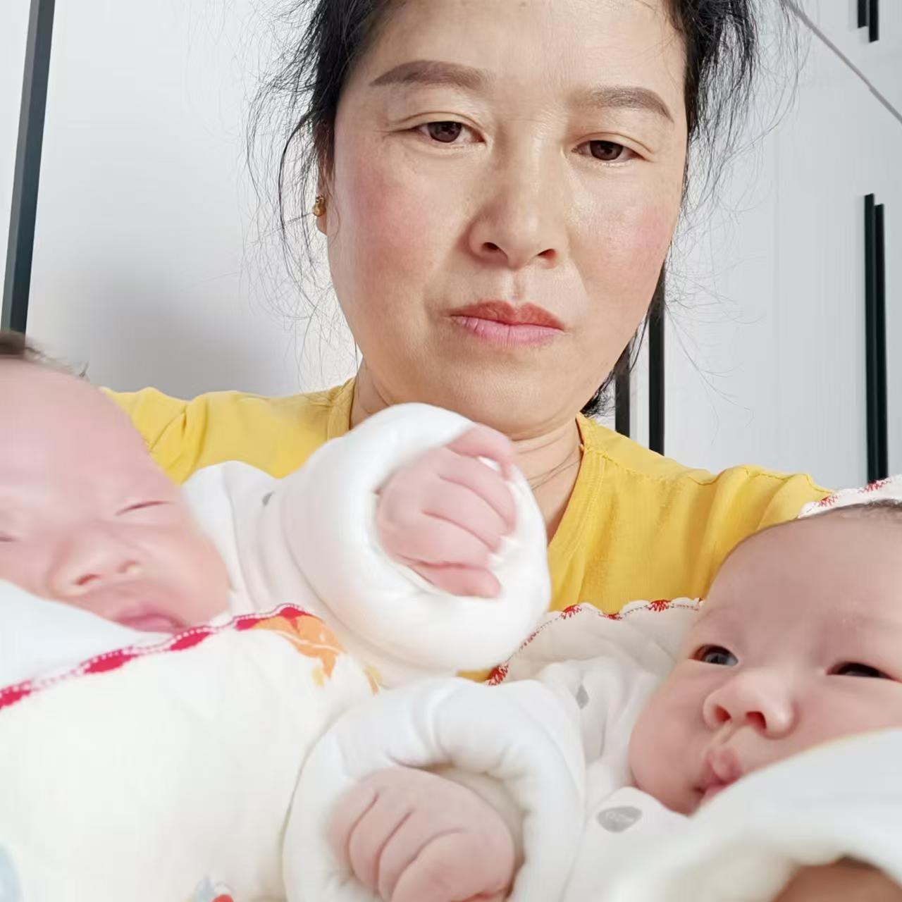 徐阿姨工作生活照9