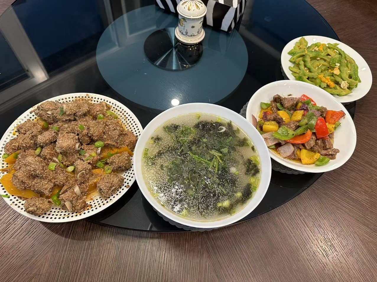 王阿姨工作生活照3