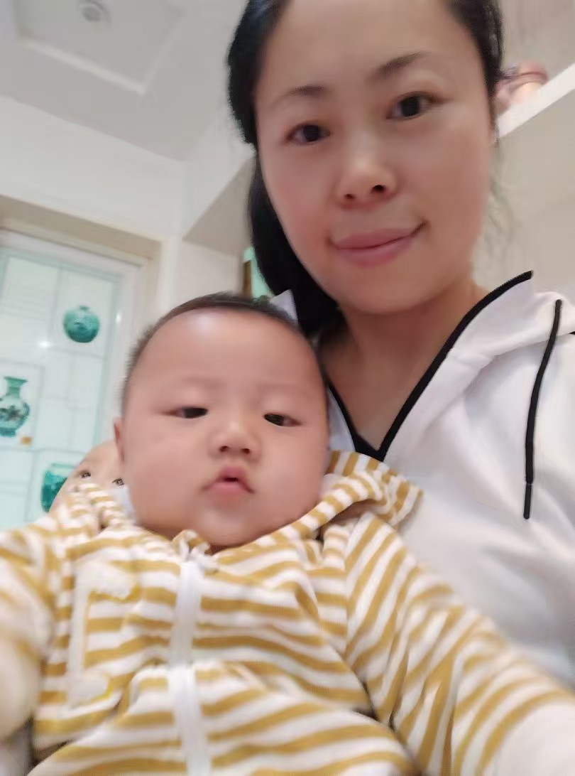 赵阿姨工作生活照4