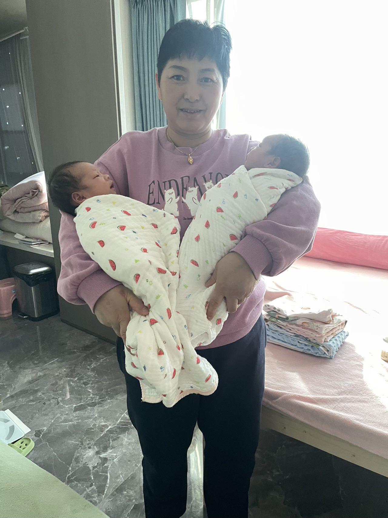 秦阿姨工作生活照9