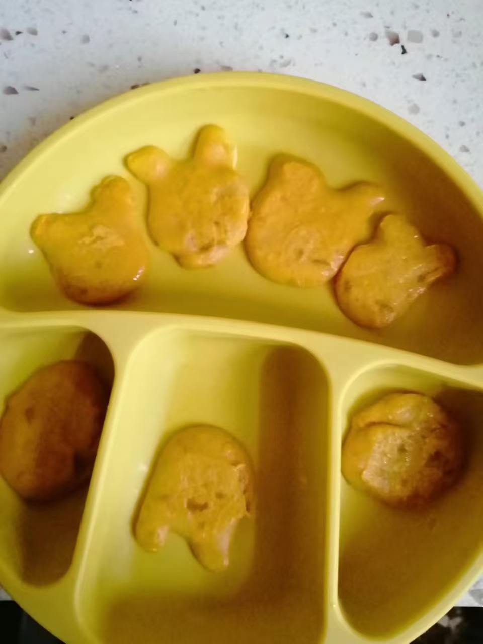 刘阿姨工作生活照1