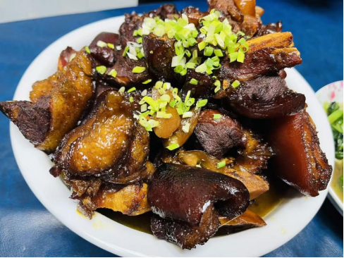 肖阿姨工作生活照4