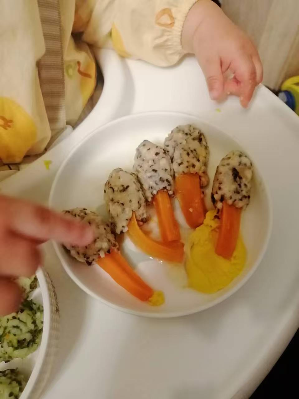 刘阿姨工作生活照2