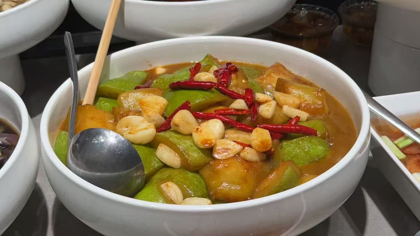 刘阿姨工作生活照3