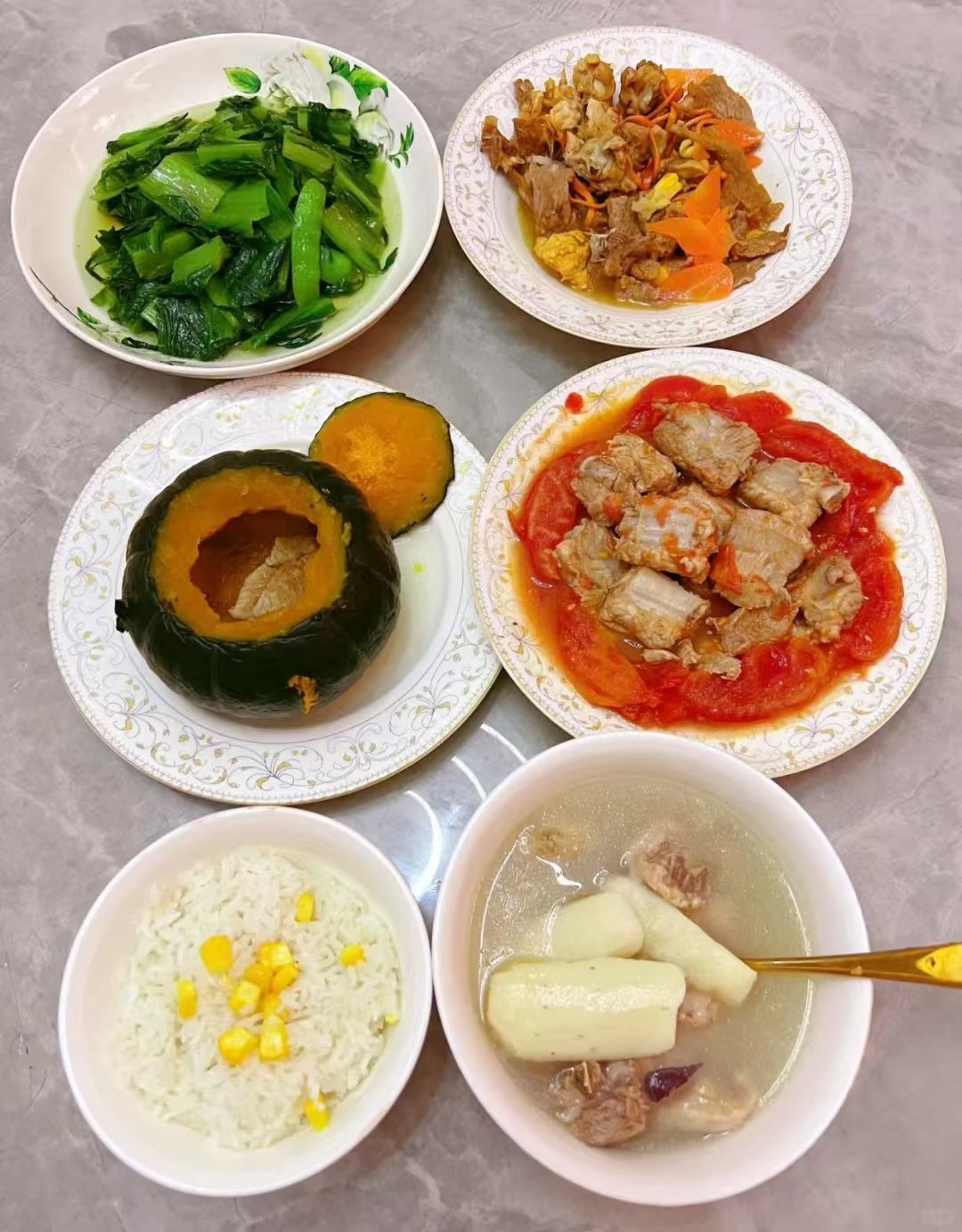 王阿姨工作生活照3