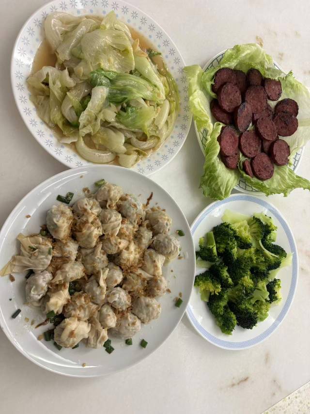 何阿姨工作生活照11