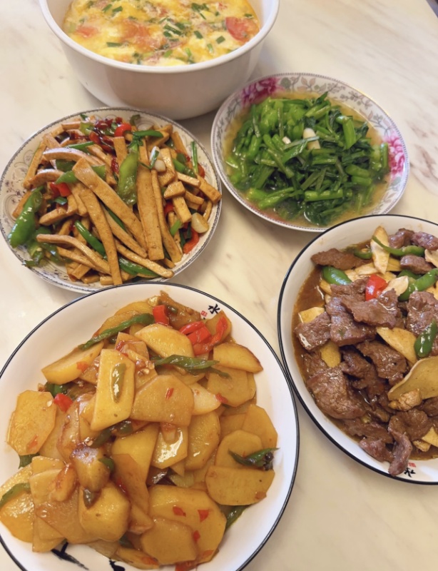 童阿姨工作生活照5