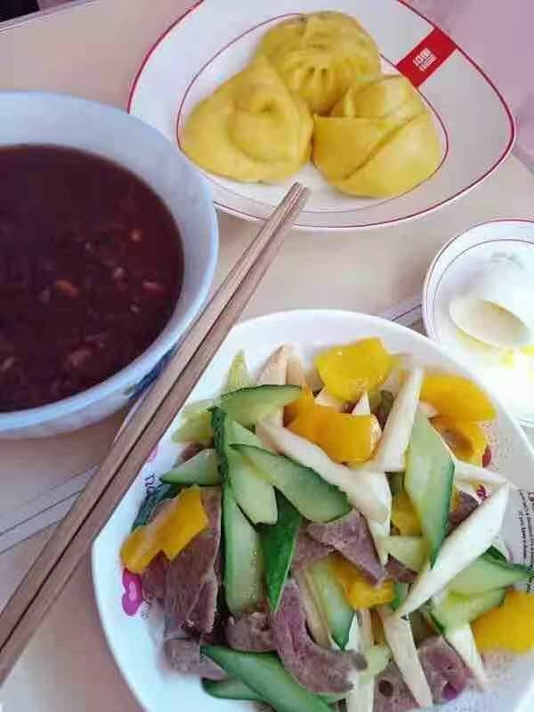 李阿姨工作生活照4