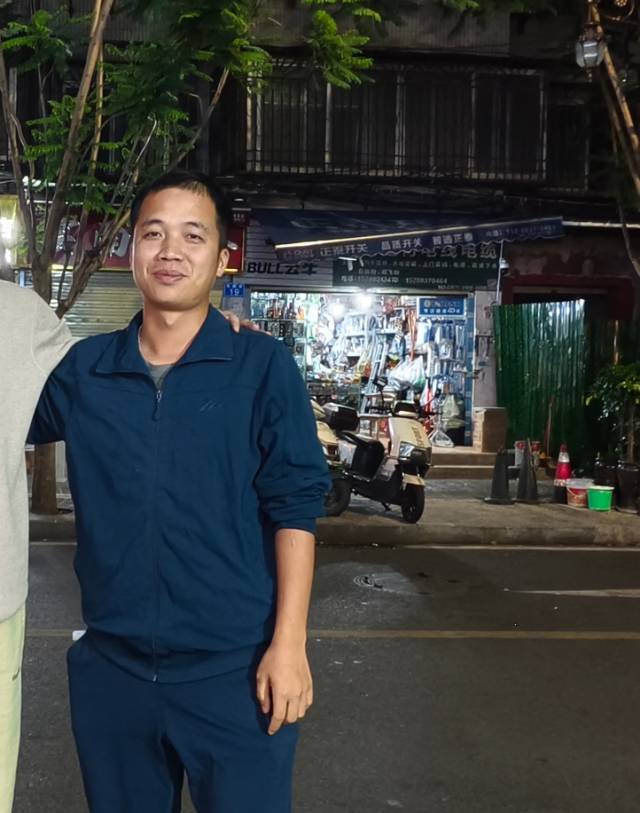 黄阿姨公开照片