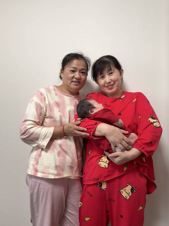 王阿姨工作生活照3