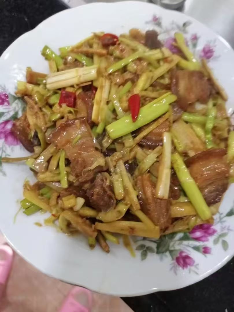 徐阿姨工作生活照1
