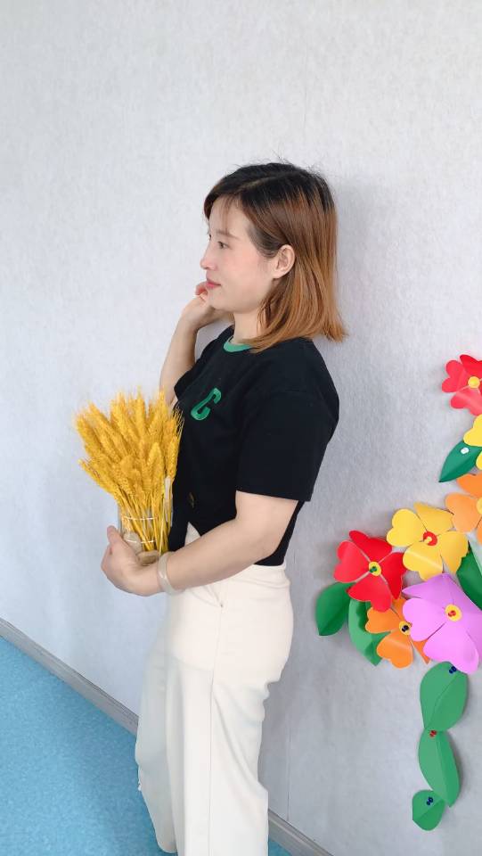 陈阿姨工作生活照3