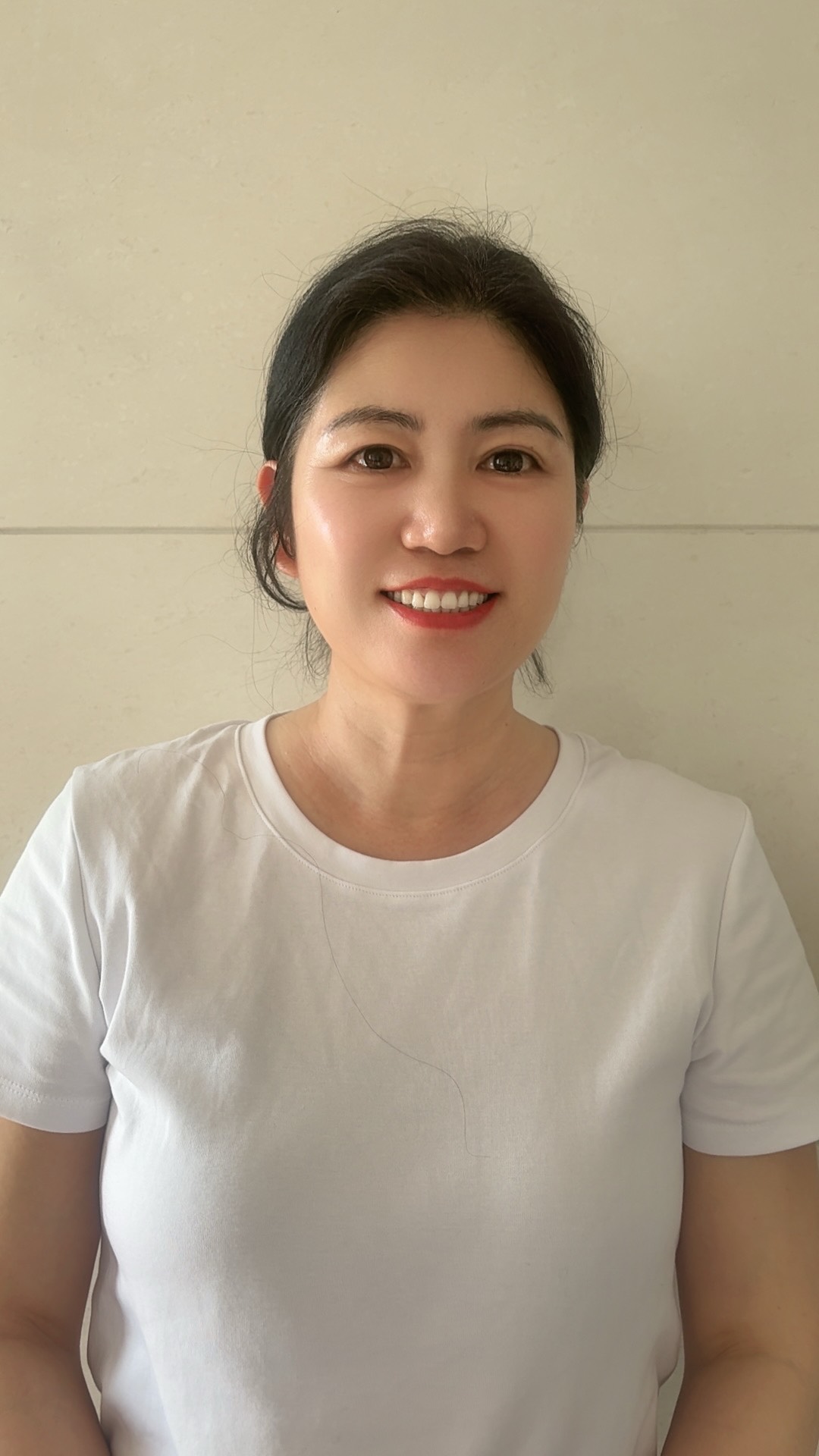 上海钟点工、家务师、育婴师、厨师尹阿姨公开照片