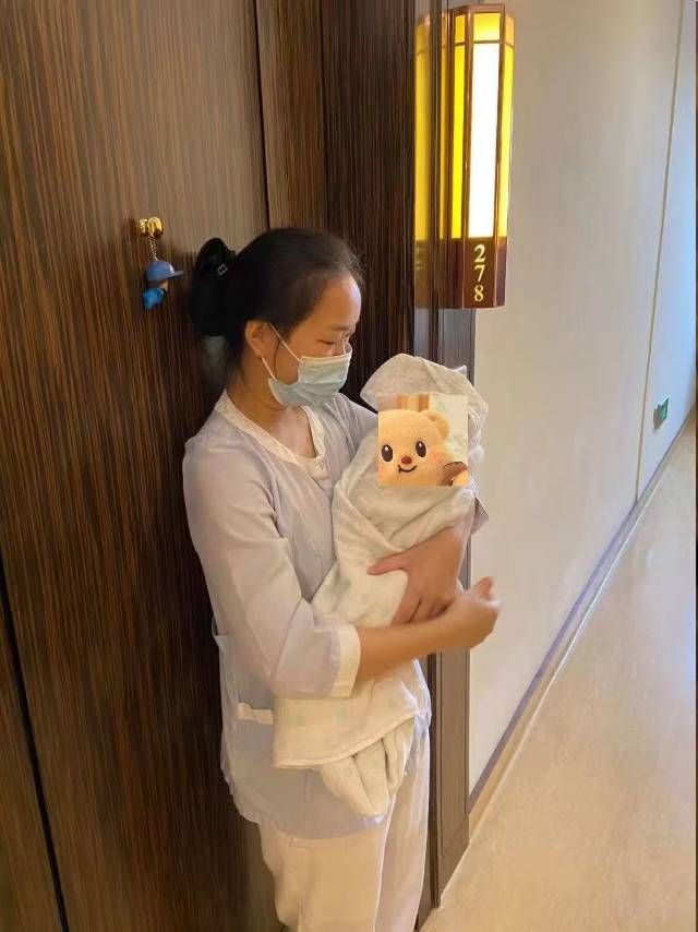 刘阿姨工作生活照8