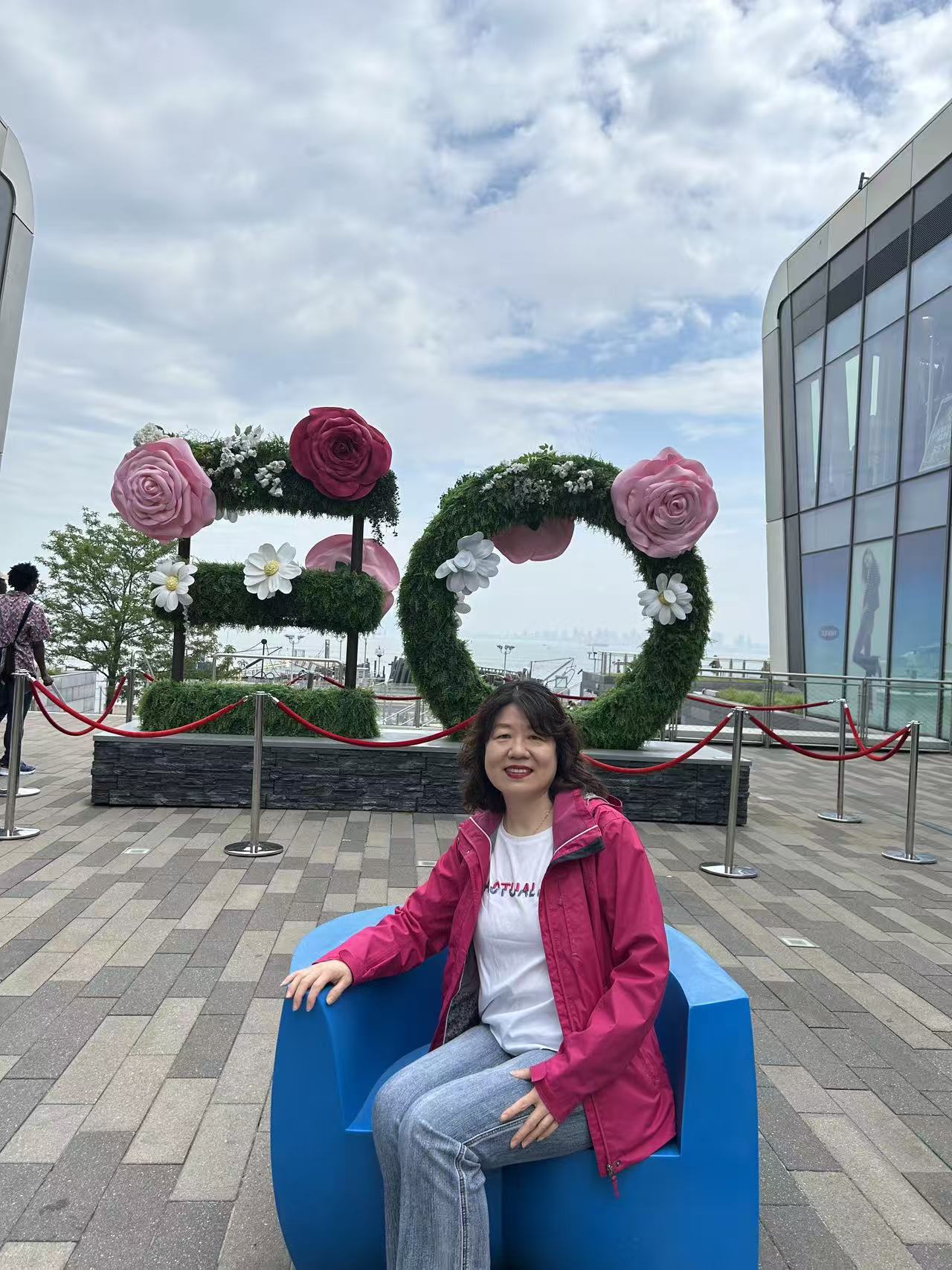 L阿姨公开照片