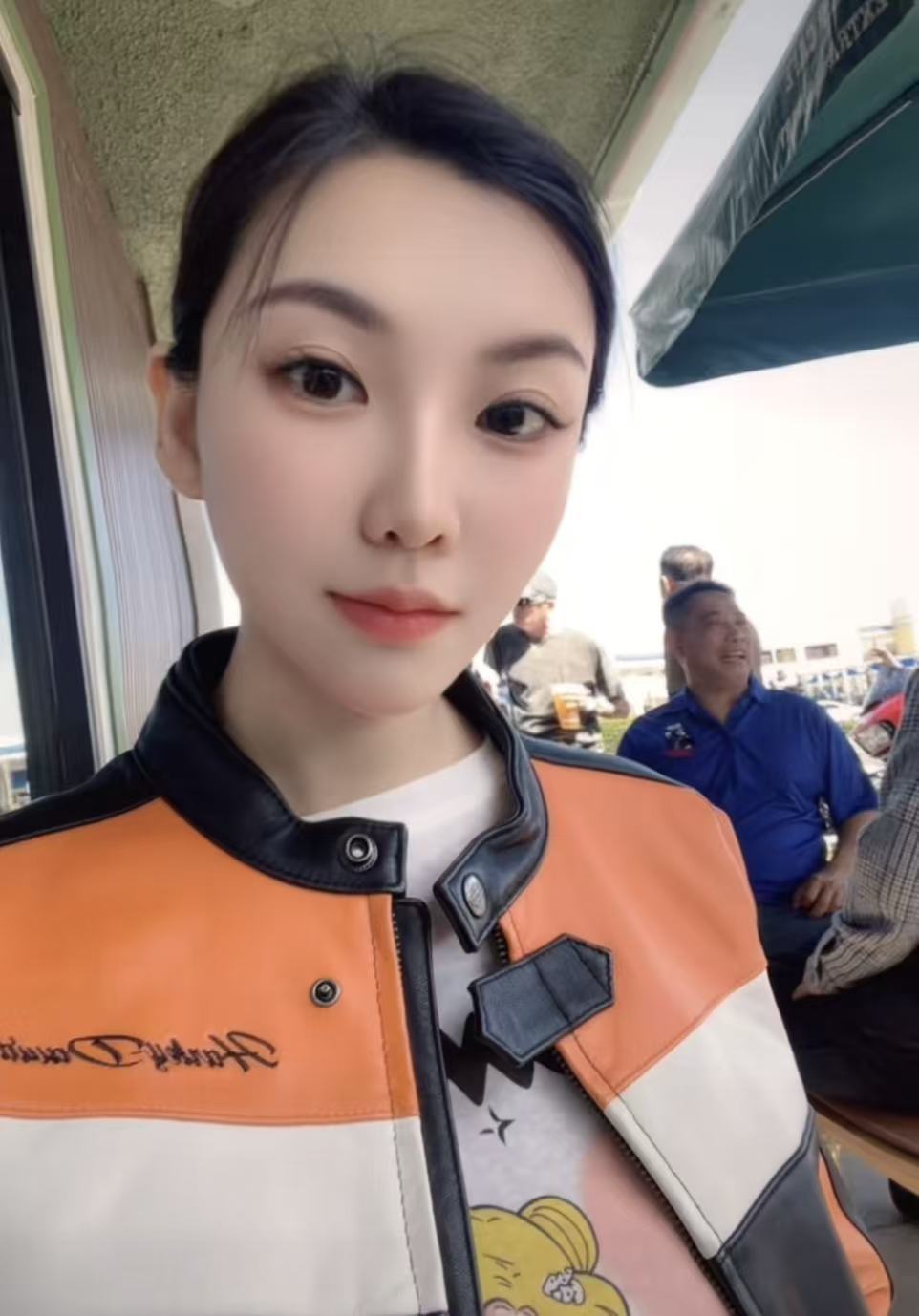 W阿姨公开照片