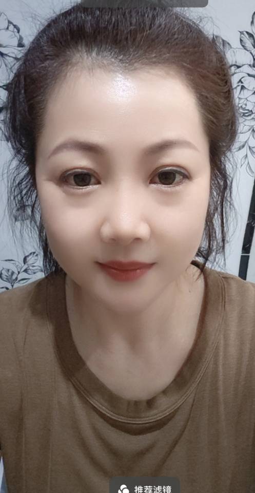 李阿姨工作生活照1