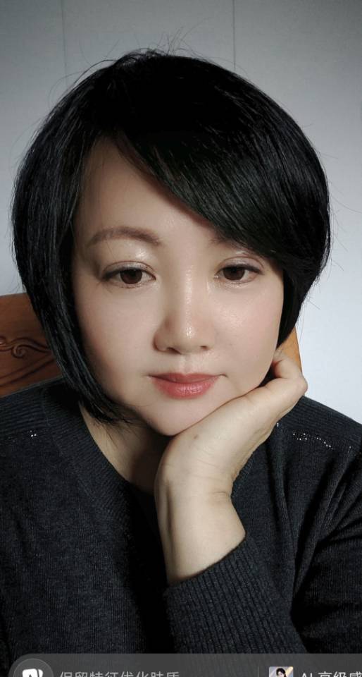 李阿姨工作生活照3