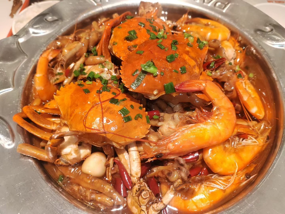 刘阿姨工作生活照1