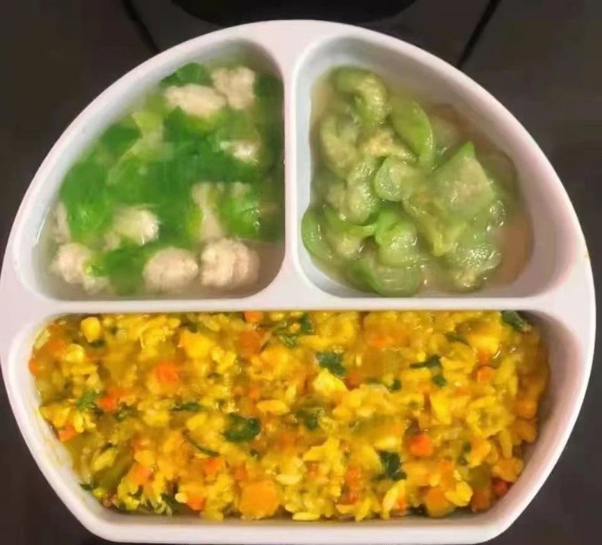 彭阿姨工作生活照12