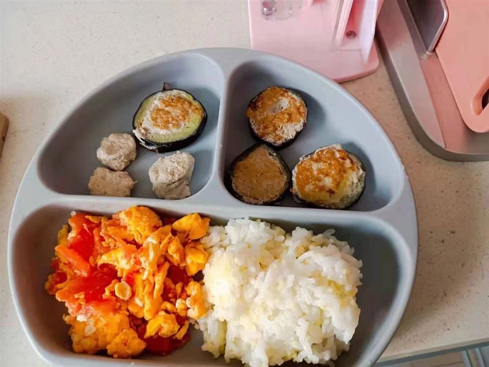 苏阿姨工作生活照7