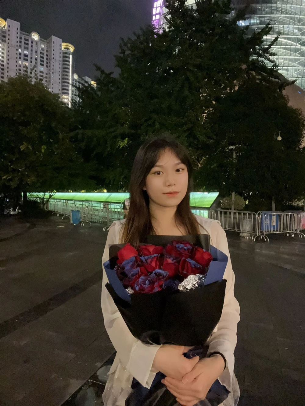 何阿姨缩略图3